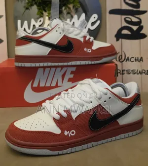 Nike SB Dunk Low Roller Derby Sneakers