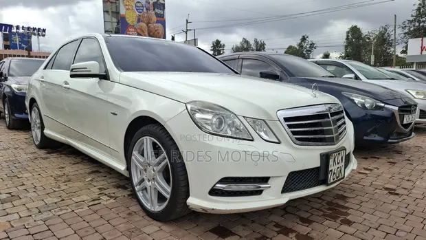 Mercedes-Benz E250 CGI 2012 White - 1
