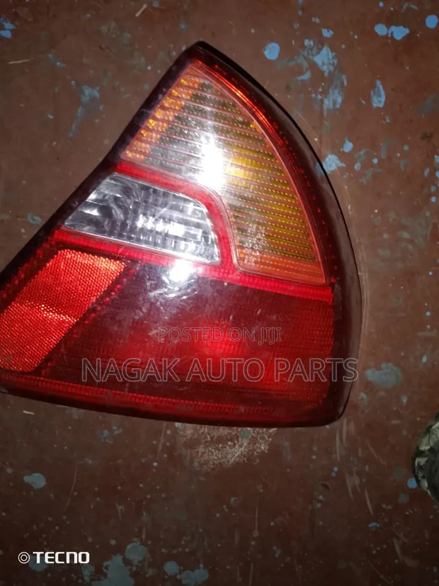 Mitsubishi Lancer CK2 Taillight - 1