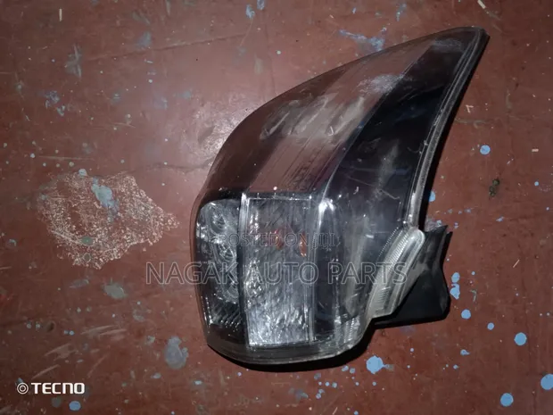 Toyota Wish 2012 Clear Taillight - 1