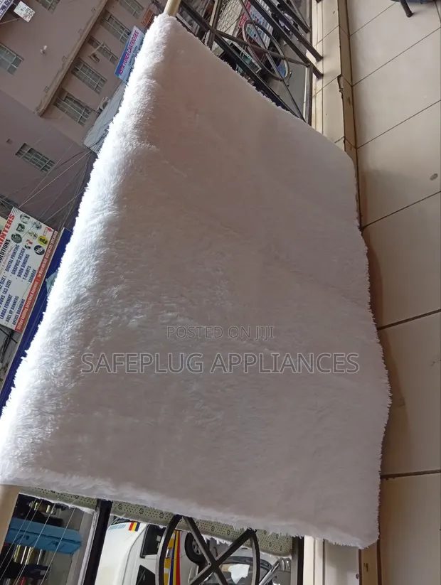 Large 5x8 Soft Fluffy Carpet - Brand New - 1