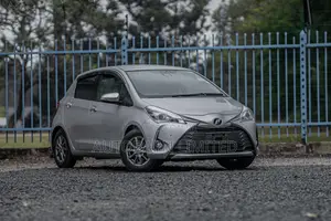 Toyota Vitz 1.3 FWD 5dr Hatchback 2019 Silver