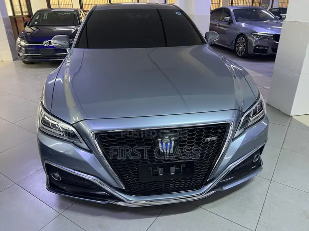 Toyota Crown RS Hybrid 2019 Gray - 1
