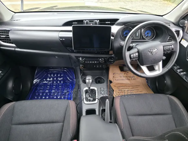 Toyota Hilux 2019 Double Cab - 1