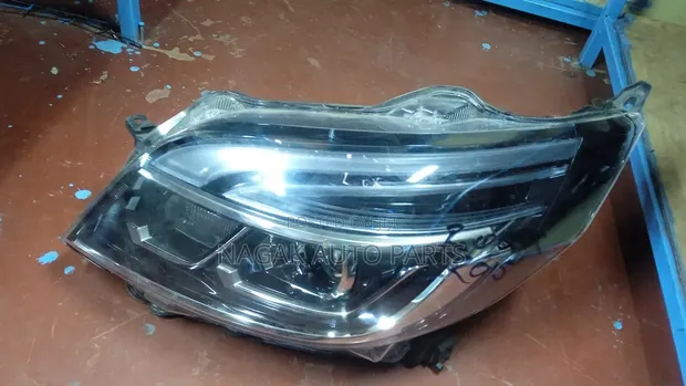 Nissan Dayz Roox 2015 Xenon Headlight - 1