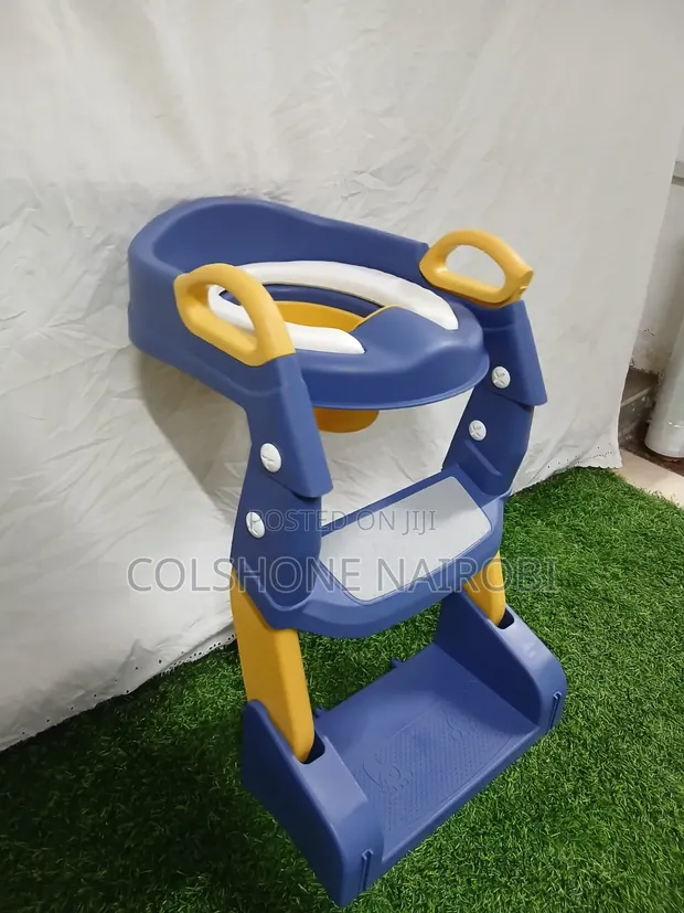 Baby Toilet Training Seat with Safety Handles - 1