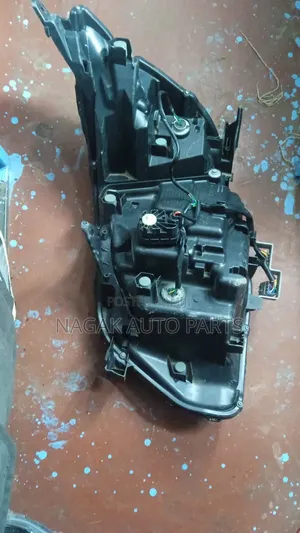 Toyota Voxy 2015 Xenon Headlight