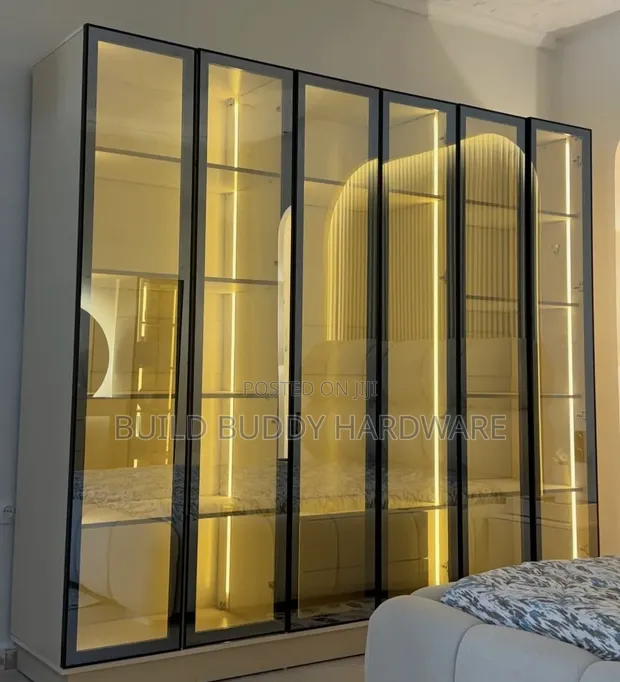 Milango ya Kioo ya Minimalist kwa Agizo - 1