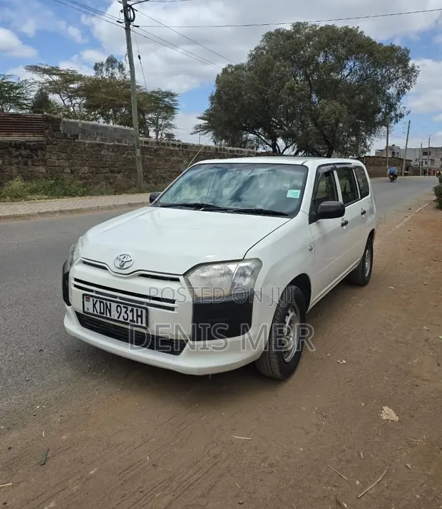 Toyota Probox 2017 White - 1