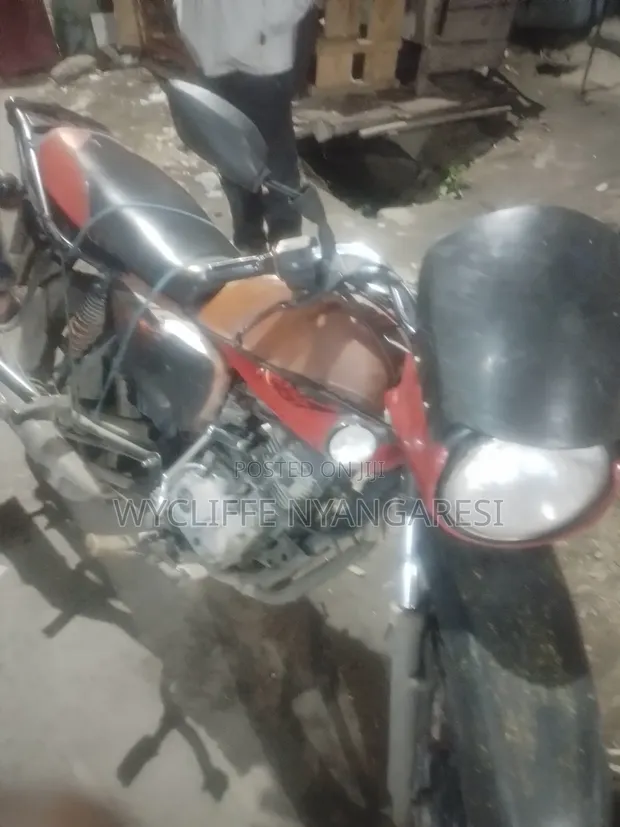 Bajaj Boxer 150 UG 2017 Red - 1