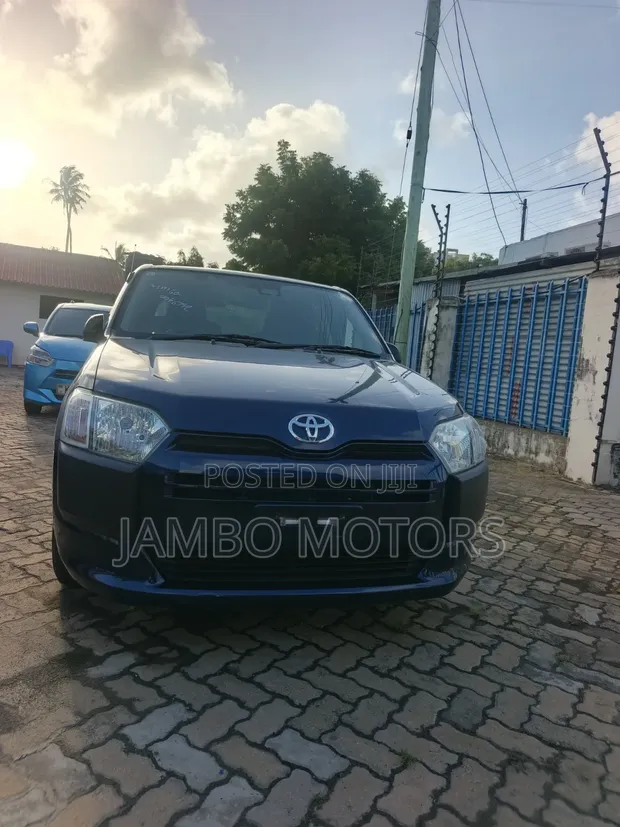 Toyota Probox 1.5 F 2WD 2021 Blue - 1