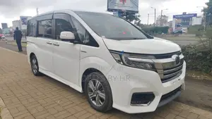 Honda Stepwgn Spada 2018 White