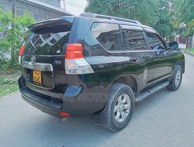 Toyota Land Cruiser Prado 2014 Black - 1