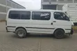 Toyota Grand HiAce 2002 White - 2