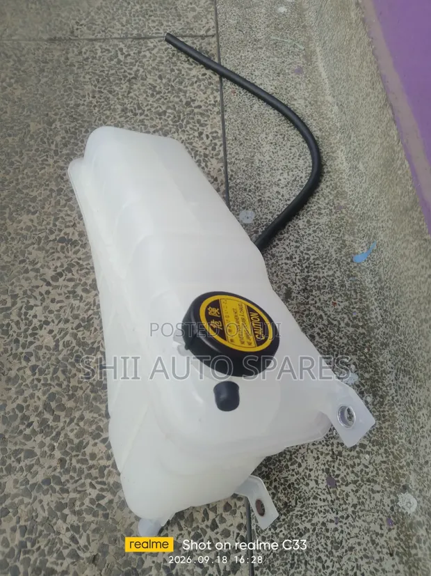 Expansion Coolant Tank for Toyota Land Cruiser 150 Series - 1