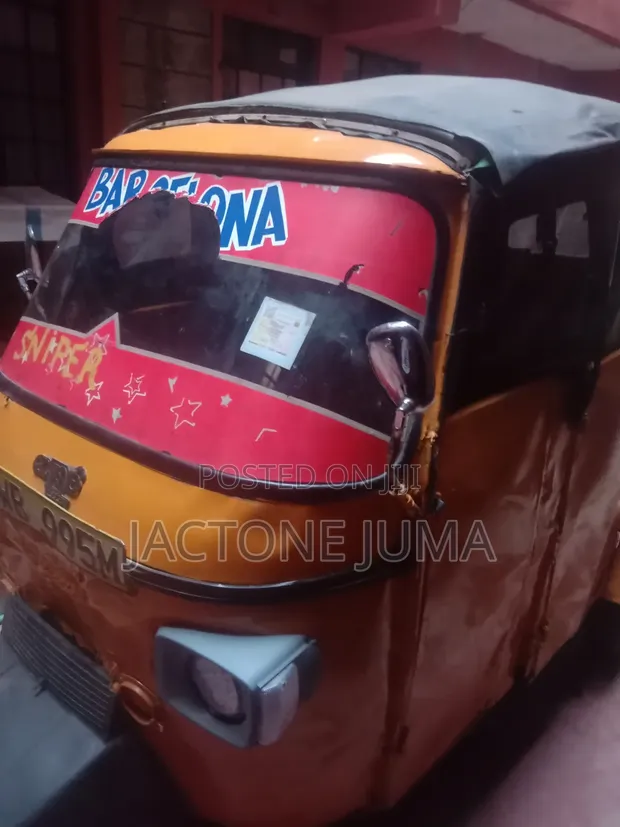 Piaggio Scooter 2022 Njano - 1