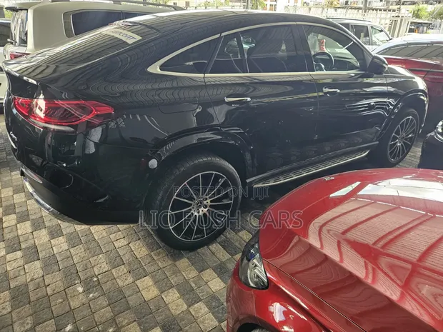 Mercedes-Benz GLE 400d 2022 - 1