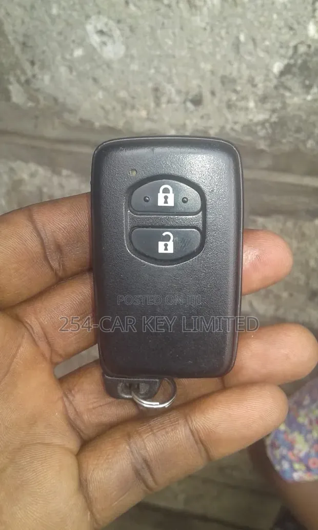 Toyota Fielder Smart Key Programming Service - 1