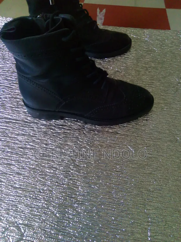 Black Leather Ankle Boots / Combat Boots, Size 1.5 - 1