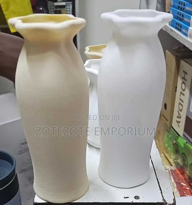 Plastic Nordic Vase - 1