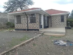 Bungalow ya Vyumba 3 Inauzwa Kandisi