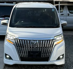 Toyota Esquire 2.0 FWD Ina Viti 7 Mwaka 2019 Nyeupe