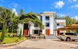 Nyumba ya Villa Vyumba 6 kwa Uuzaji Karen C, Nairobi - 3