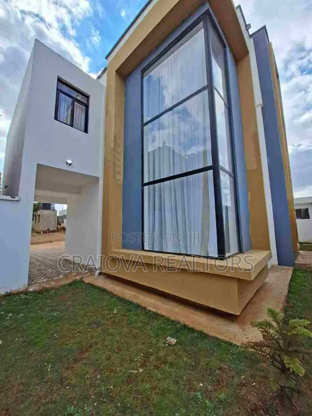 5-Bedroom Townhouse with DSQ in Thogoto for Sale - 1