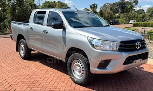 Toyota Hilux 2023 Double Cabin