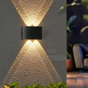 Outdoor Linear Light for Hotels & Gardens