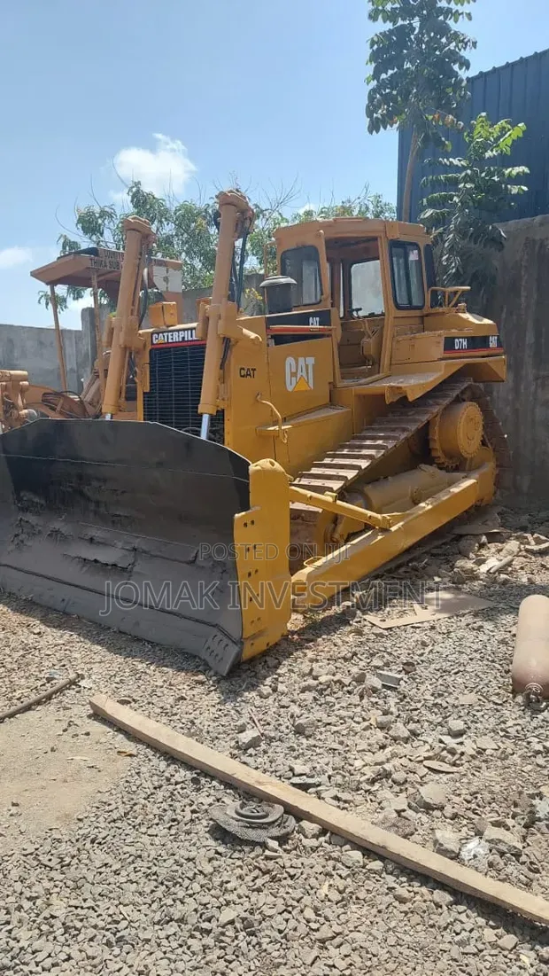 D7 Caterpillar Dozer for Hire - 1