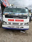 Truk Isuzu NPR Flatbed - 1