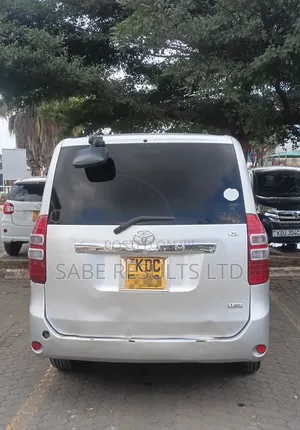 Toyota Noah for Hire