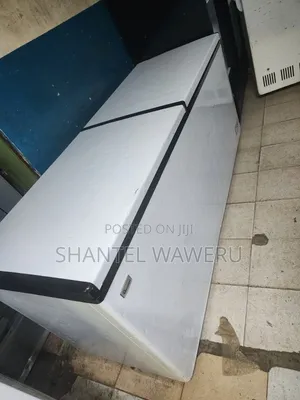Ramtons 700L Freezer ya Mlango Mbili ya Kifua