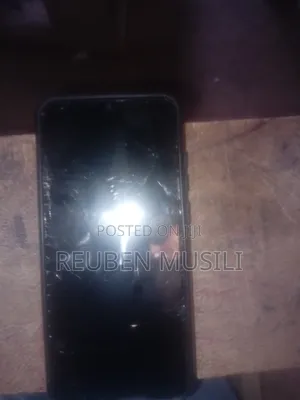 Samsung Galaxy A04e 64GB Black (Used, Cracked Screen)