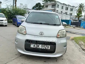 Toyota Porte 2015 Nyeupe