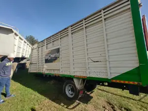 Isuzu FRR Lori la Taka