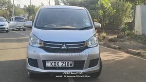 Mitsubishi EK Wagon 2019 Nyeupe