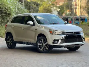 Mitsubishi RVR 2019 Nyeupe