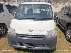 Toyota TownAce 2018 Nyeupe