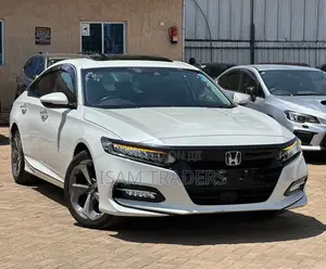 Honda Accord Touring 2.0T 2021 Nyeupe