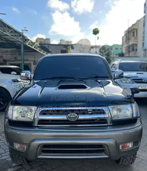 Toyota Hilux Surf 2000 Black