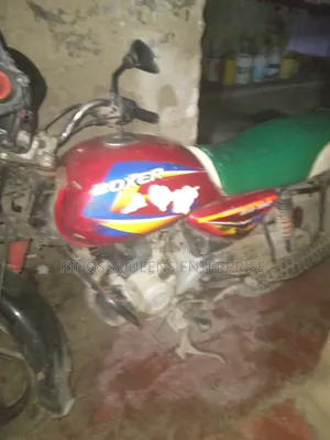Bajaj Boxer 150 UG 2019 Red