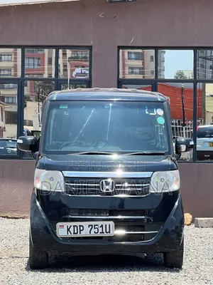 Honda N-Box 2017 Nyeusi