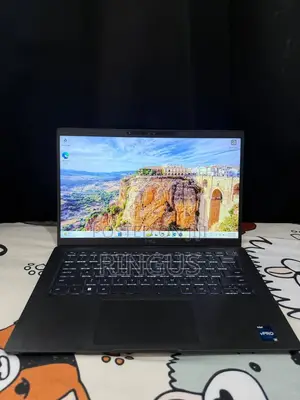 Laptopi Dell Latitude 7430 - Core i7, 16GB RAM, 512GB SSD