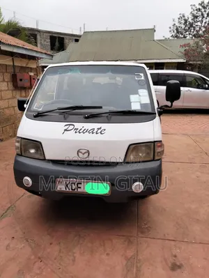 Mazda Bongo Van 2009 Nyeupe