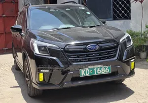 Subaru Forester Touring 2022 Nyeusi