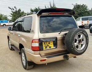 Toyota Land Cruiser Series 100 2000 Dhahabu