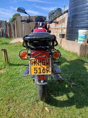 Bajaj Boxer 125 2023 Nyekundu