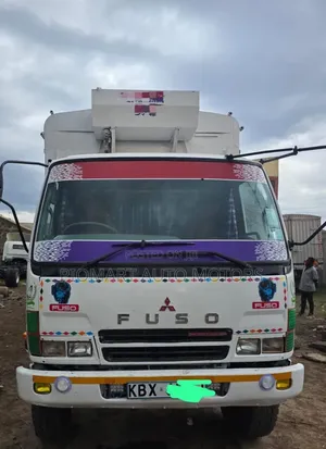 Mitsubishi Fuso KBX 10 Wheeler Lorry